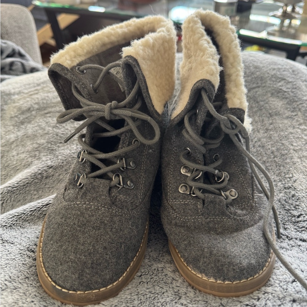 Rocket Dog Gray Wool Lace-Up Faux Shearling Ankle Boots